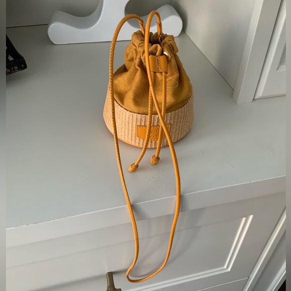 AREZZO GIORNO Brazil Drawstring Raffia Crossbody Bucket Purse Leather BRAND NEW - Picture 5 of 16